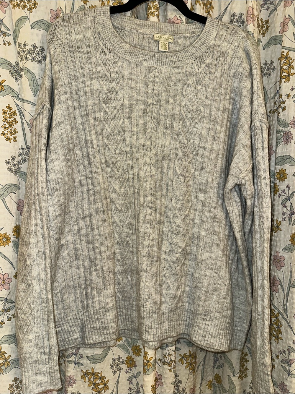 Lou & Grey Cable-Knit Crewneck Sweater in Light Gray